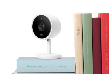 The security camera that outsmarts other security cameras.